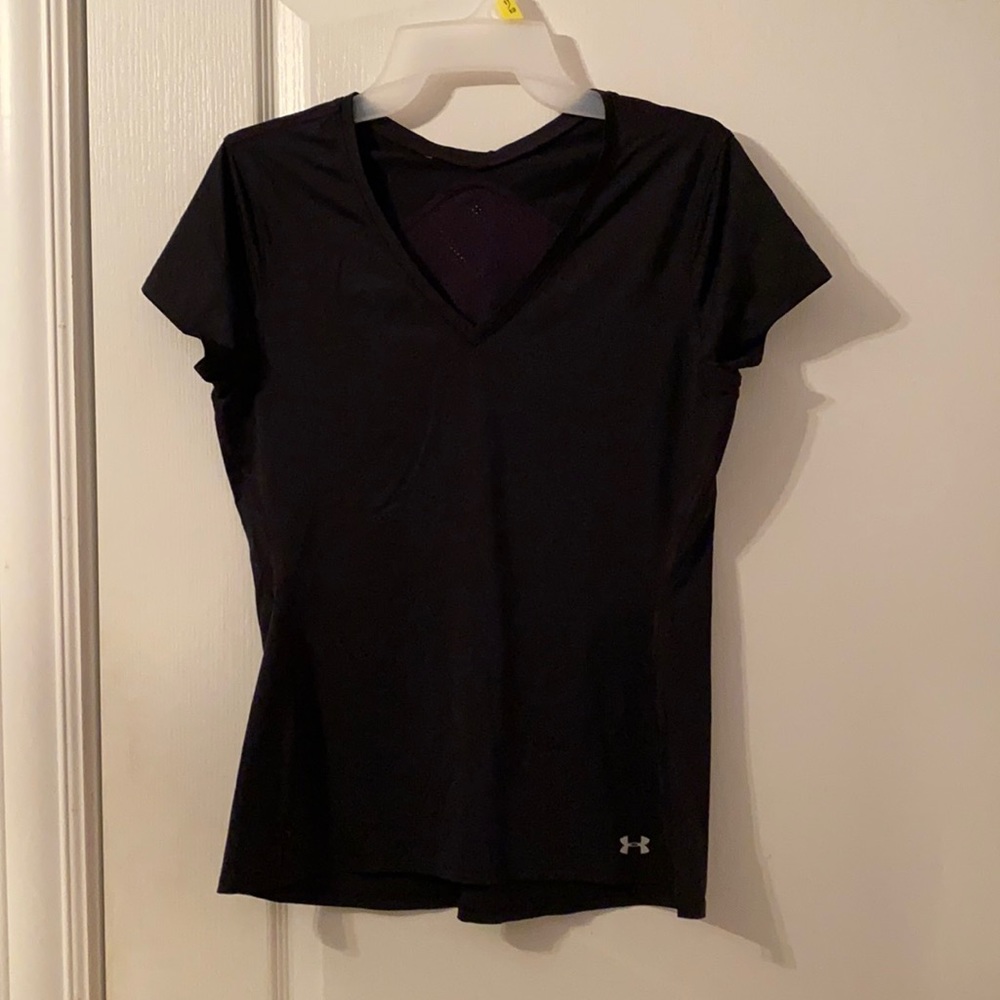 Under Armor Women’s small t shirt